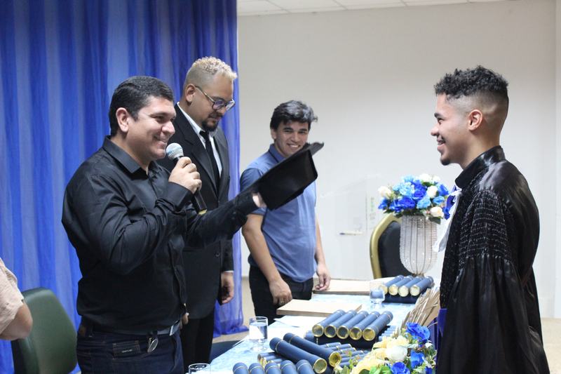 Marlon Nascimento presidiu a mesa de honra das solenidades de certificação dos concluintes do ensino técnico integrado do Campus Santana